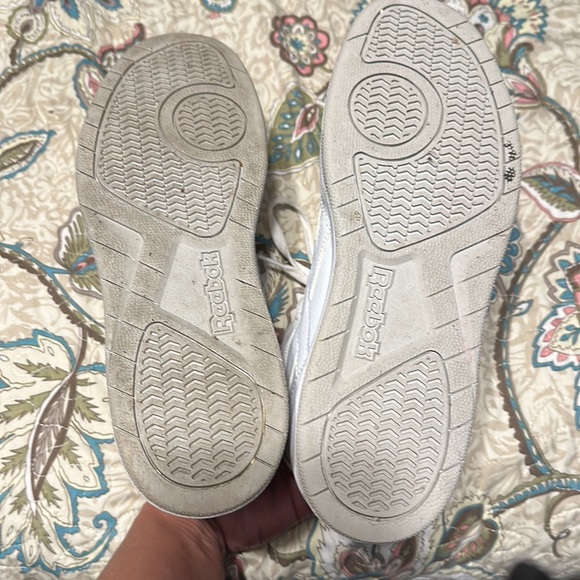 White Reeboks Men’s - Picture 5 of 8